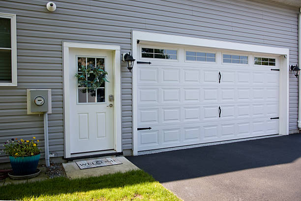 24/7 Emergency Garage Door Panel Replacement experts in Mission, TX